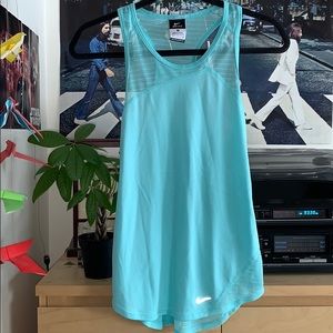 Nike workout tank top